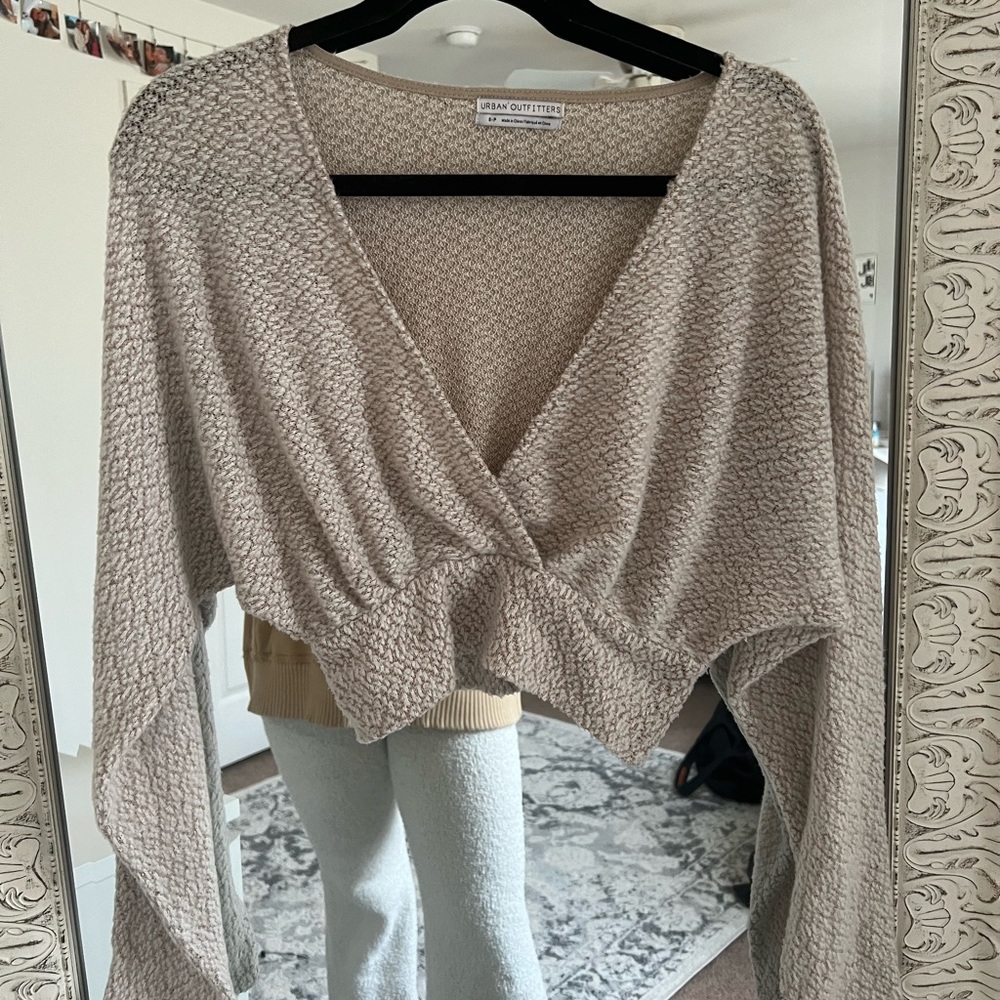 Urban Outfitters Long Sleeve Cropped Sweater - Size S